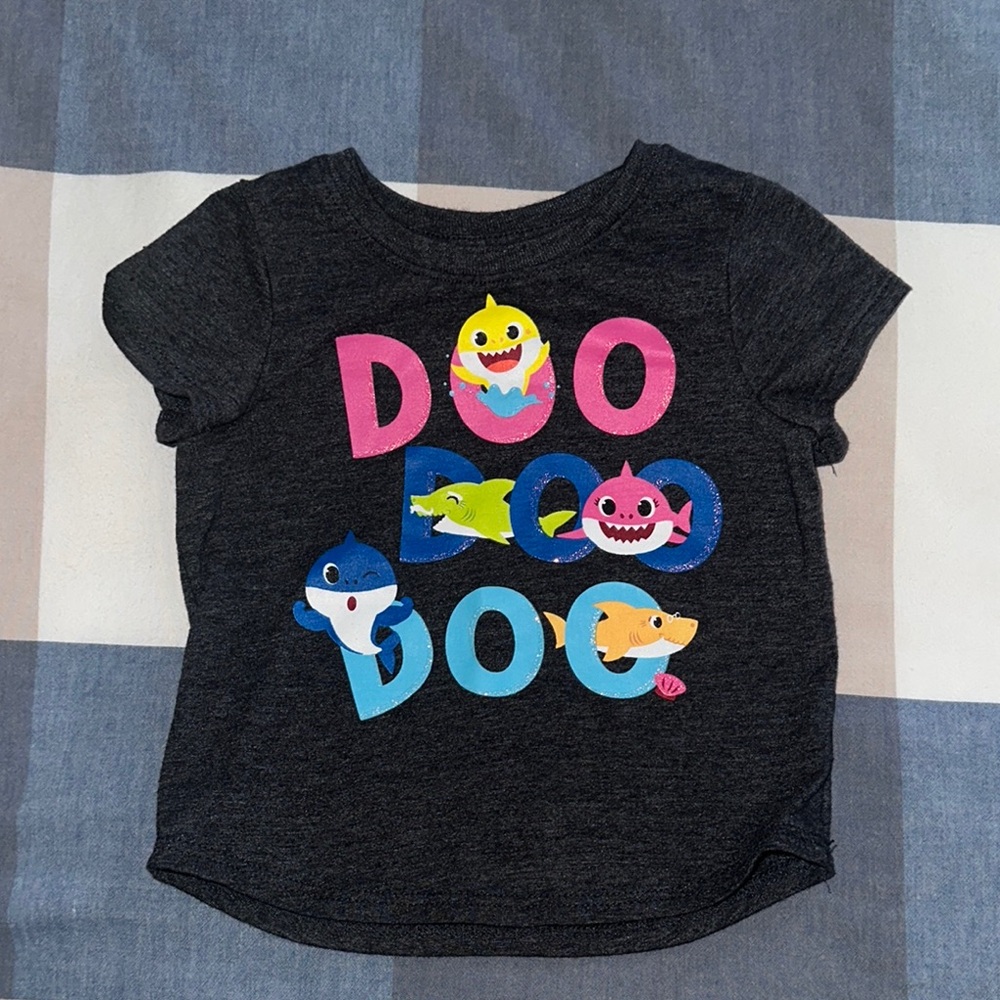 Jumping Beans Dark Gray and Pink Short Sleeve Baby Shark Tee